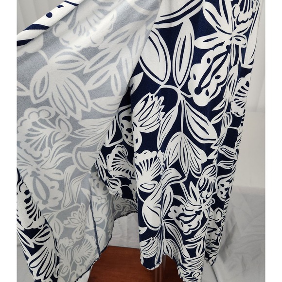 Elegant Navy and White Floral Dress - Picture 9 of 12